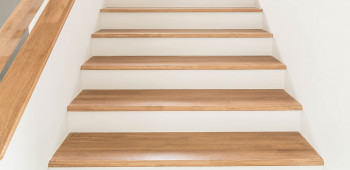 Stair nosing for hybrid flooring